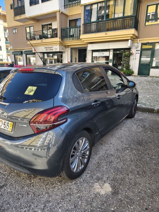 Peugeot 208 1.2 PureTech – Junho 2016 – 90 000 km