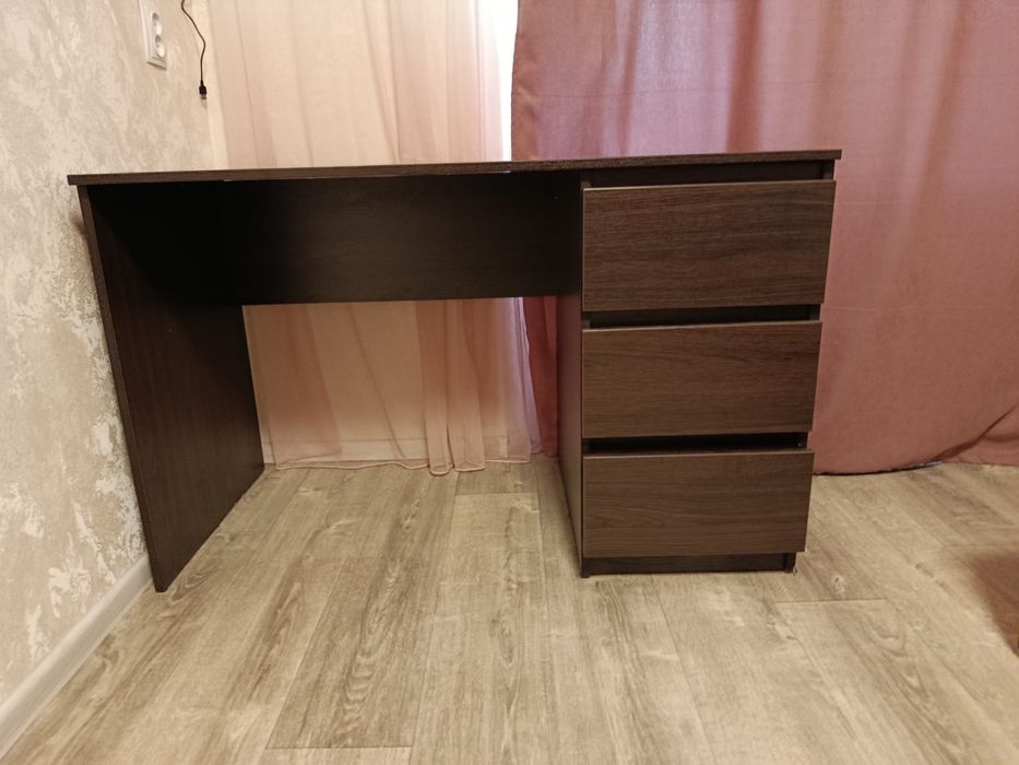 Продам стол письменный*компьютерный