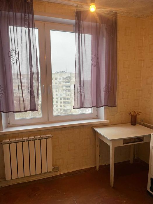 Продам 1 кв. 27 м.кв., Алексеевка, м."Победы",  лесная стор.