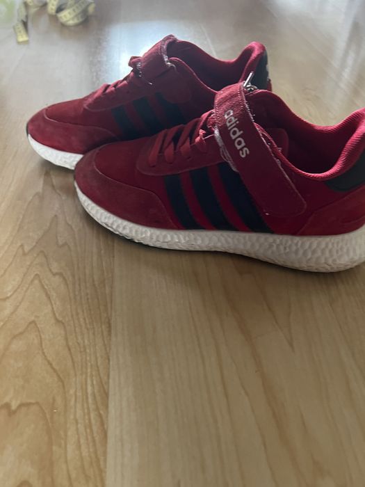 Красовки adidas