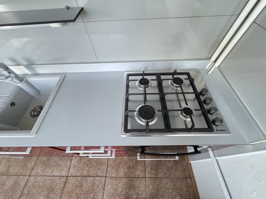 Продам кухню с техникой