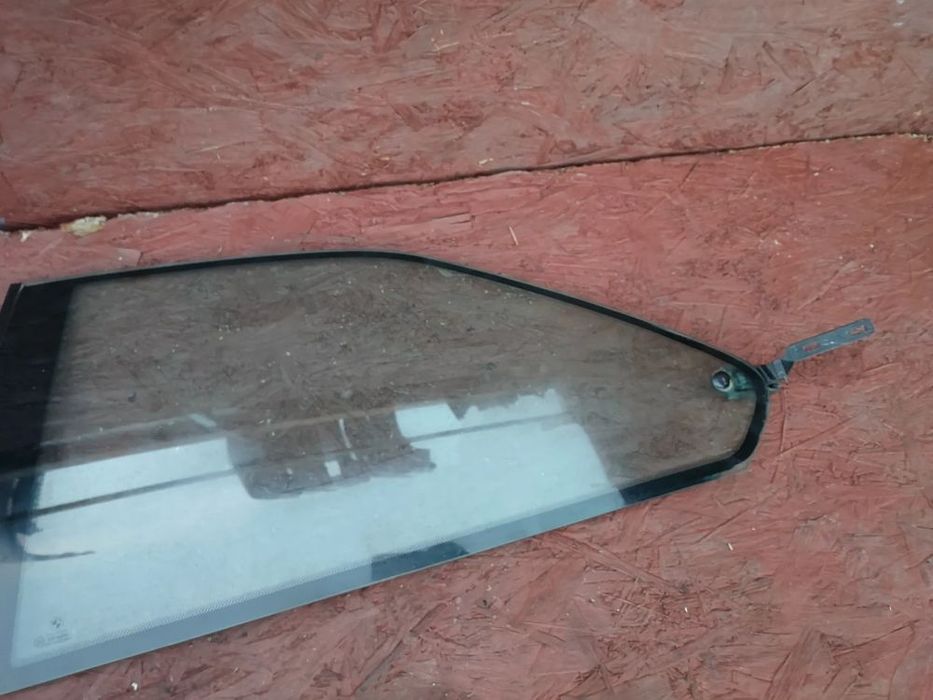 bmw e36 coupe oryginalne szyby tył boczne lewa / prawa uchylna o nr.