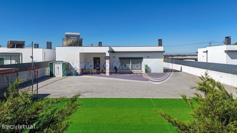 Moradia T3 em Foros de Salvaterra (F838)