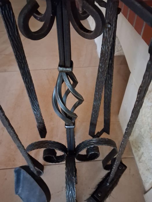 Zestaw kominkowy kuty