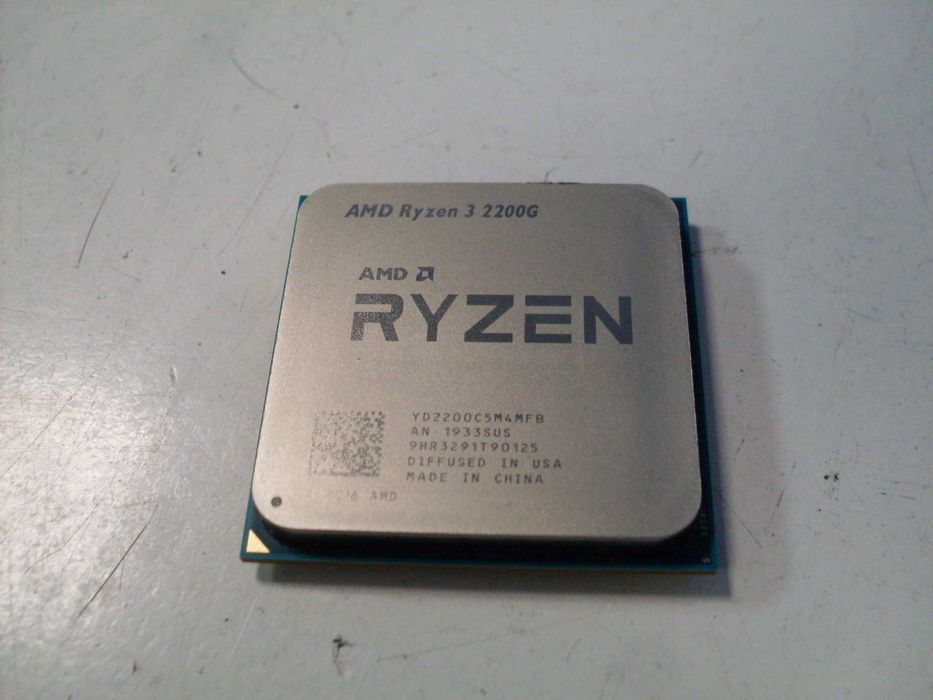 Procesor AMD Ryzen 3 2200G, socket AM4, 4 rdzenie, 3,5 Ghz, sprawny