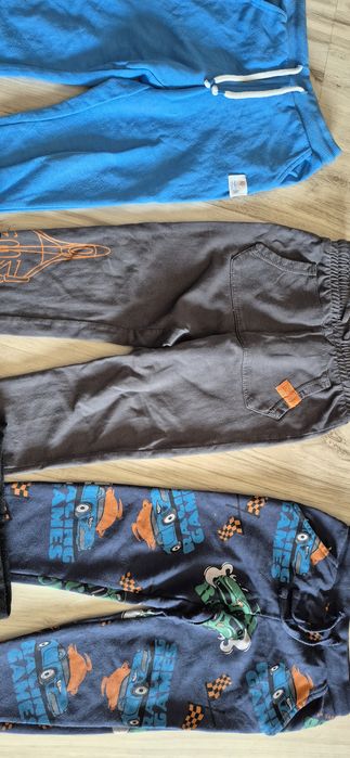 Zestaw spodni dresowych dla chłopca