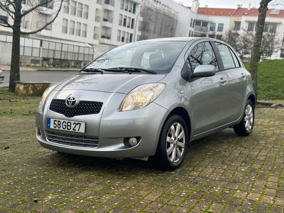Toyota Yaris 1.0 VVT-i AC Manual+VSC