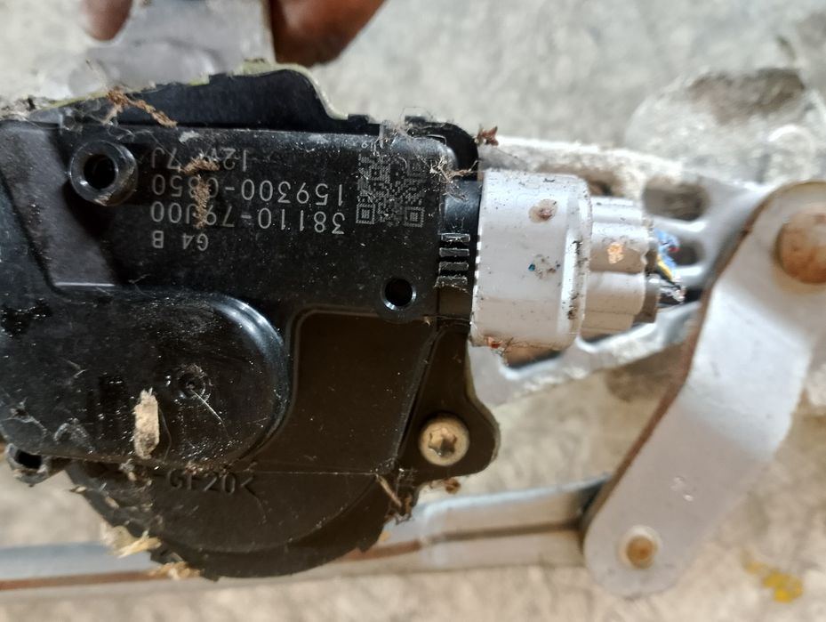 Mechanizm wycieraczki przód Suzuki SX4