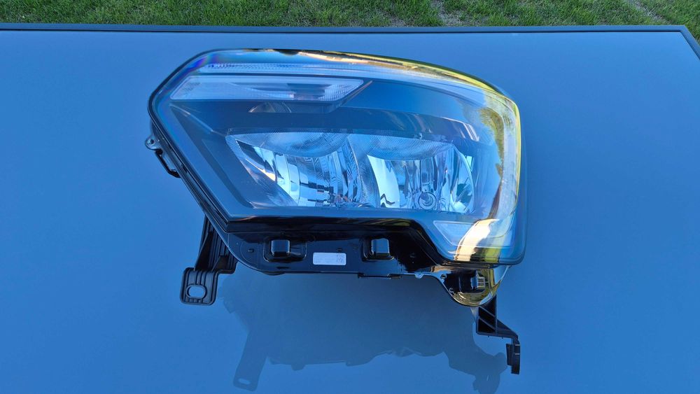 Reflektor Renault Master III IV Lift 260607867R ORYGINAŁ LEWY IDEALNY