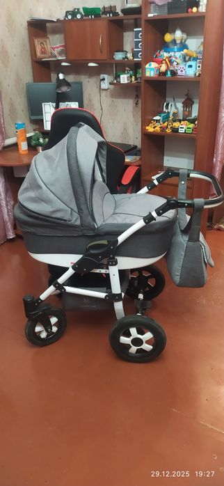 Продам коляску б/у