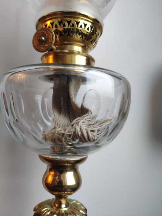 Stara francuska lampa naftowa BACCARAT n661