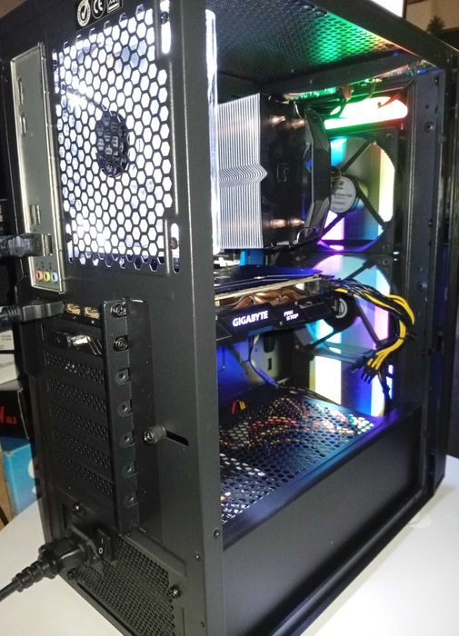 do GIER: i5 - 10400f -6-rdzeni, Radeon 8 GB, 16GB DDR4 dual, m.2. NVMe