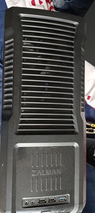 Mam do sprzedania komputer PC na części