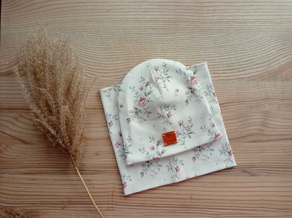 komplet wiosenny dla dziewczynki : czapka i komin, kwiatuszki, prążek