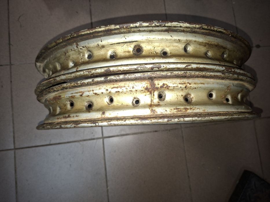 Ladne proste obrecze rawki felgi 1,85-18" kola wsk 125 ,shl m11 prl