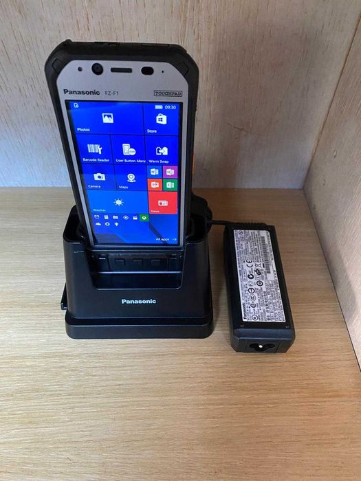 Panasonic Toughpad FZ-F1 Windows 10 16GB Wi-Fi Bluetooth Barcode 2GB
