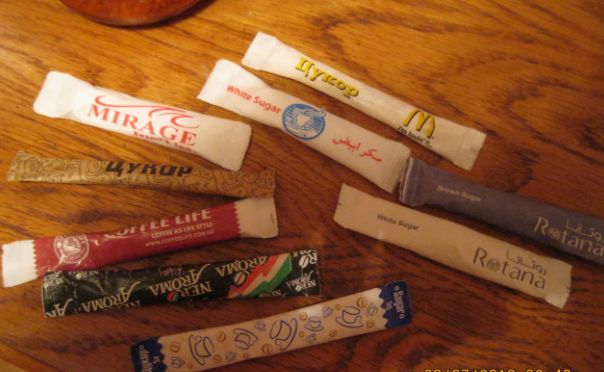 сахар пакетики в пакетиках разный цукор