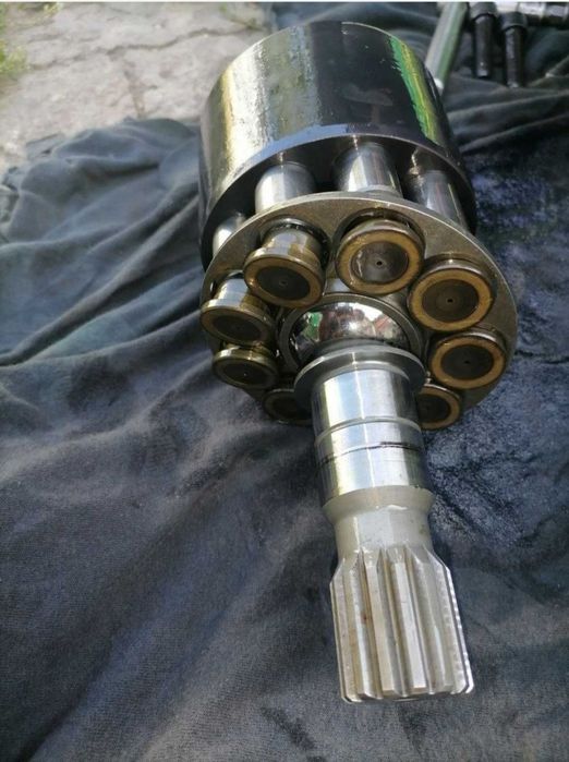 Гідравлічний насос 7003113