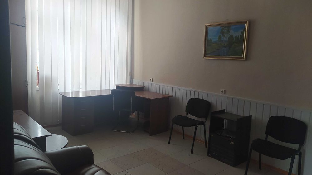 Офісне приміщення з ремонтом на вул. Партизанській