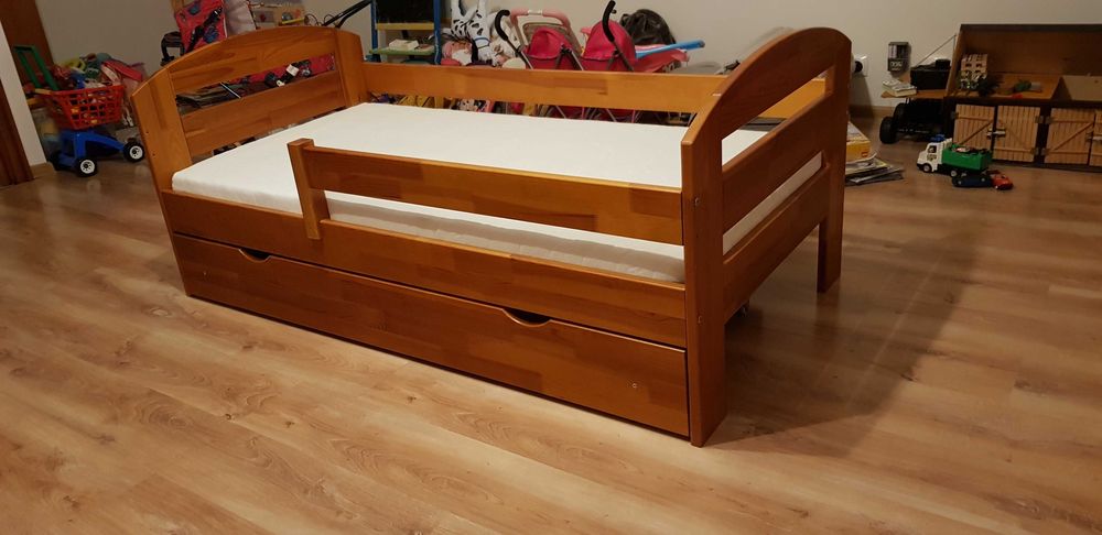 Łóżeczko i materac lateks 160x80