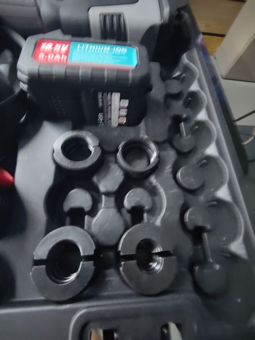Máquina cravar multicamada a bateria