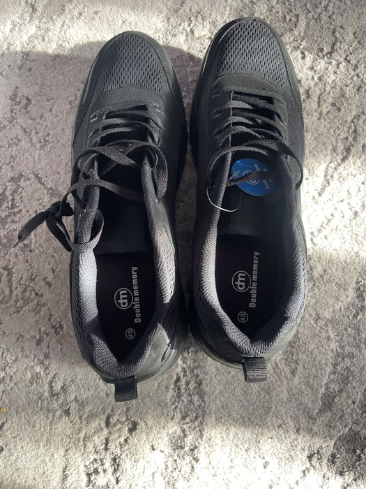 Кросівкі чорні розмір 49