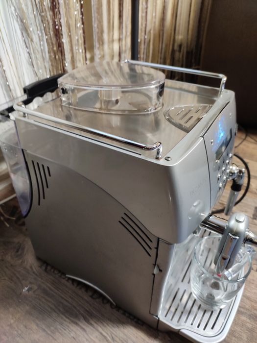 Кофемашина Saeco