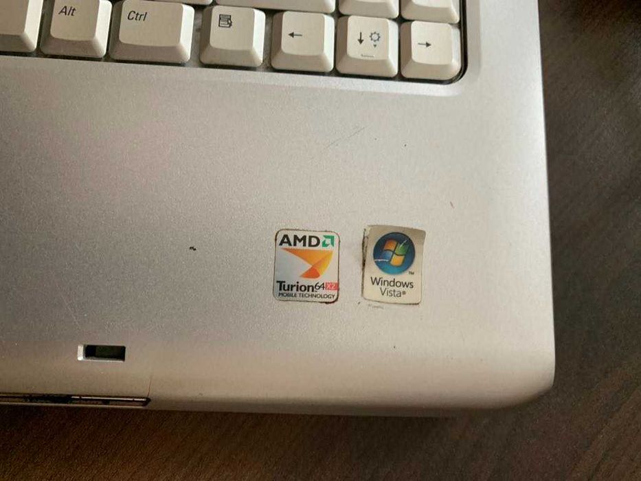 komputer przenośny, laptop Dell Model PP22L - w bardzo dobrym stanie