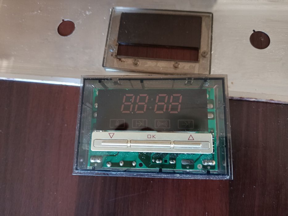 Painel frontal de forno teka