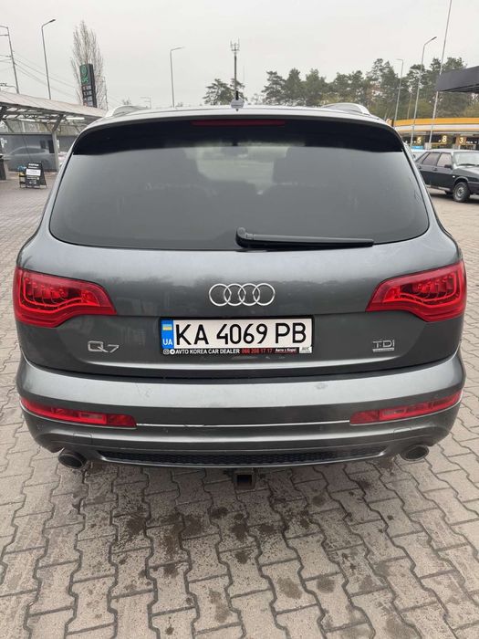 Audi Q7 S-line продається