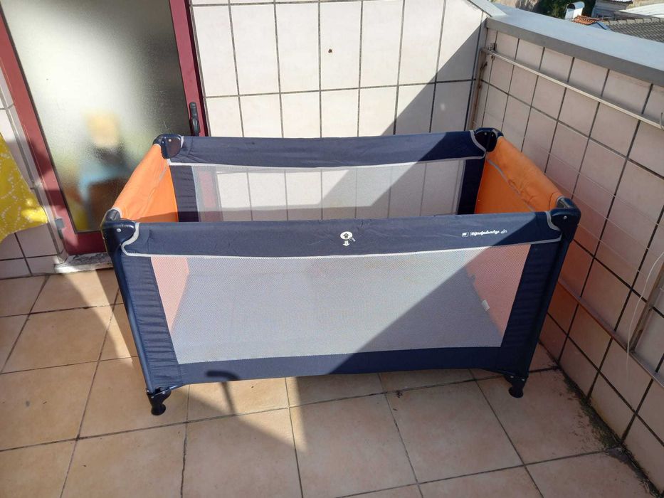 cama de viagem bebé
