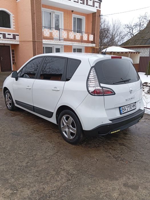 ТЕРМІНОВО. Продам Рено Сценік економний дизель.