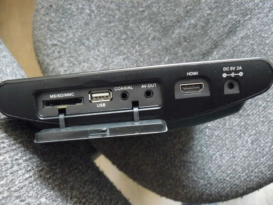 Odtwarzacz AEG z pilotem przenośny mobilny z hdmi usb