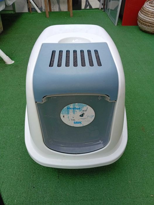 Wc gato XL fechado com portas oscilante