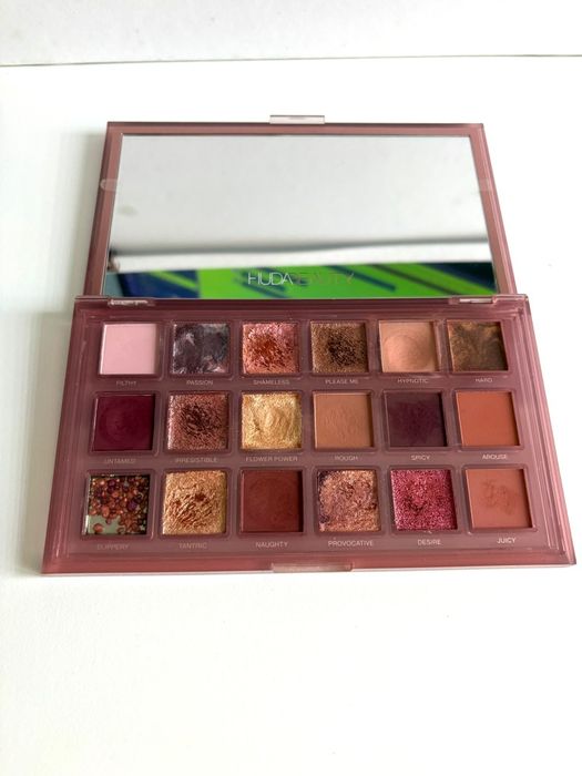 Huda Beauty Sephora New Nude paleta