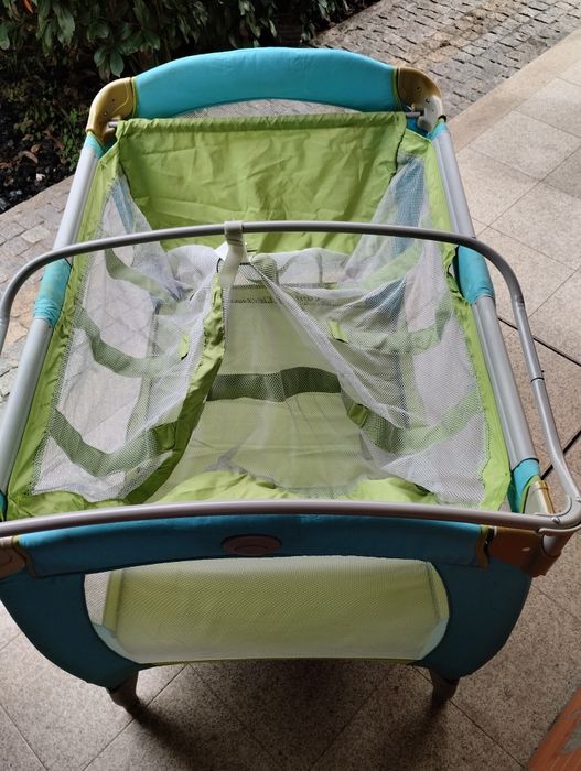 Parque dobrável com assessórios