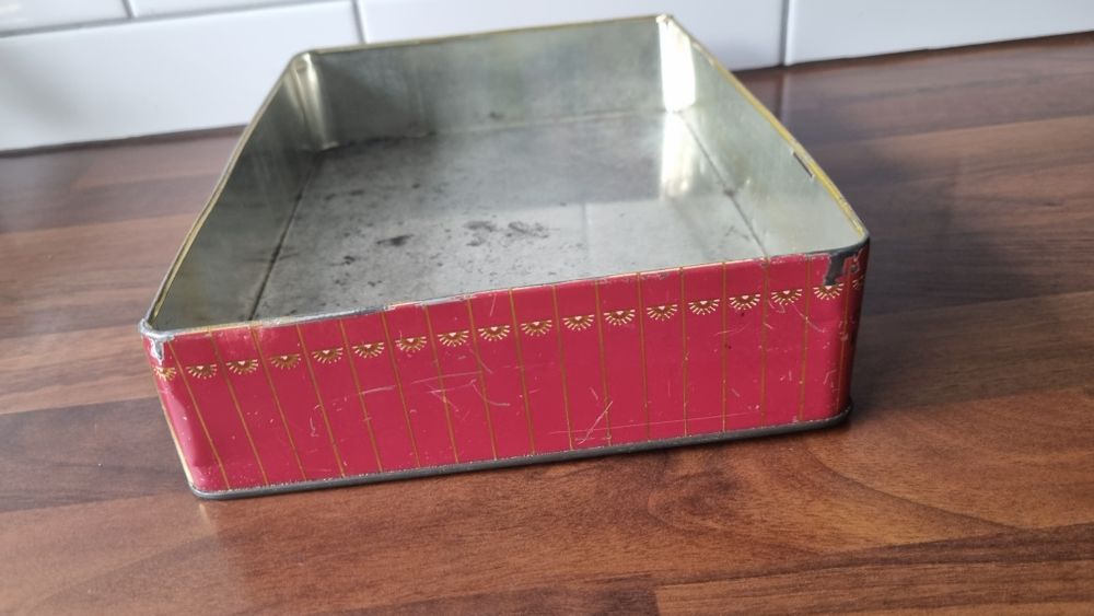 Metalowe pudełko po czekoladkach Goplana  lata 70 - te Vintage