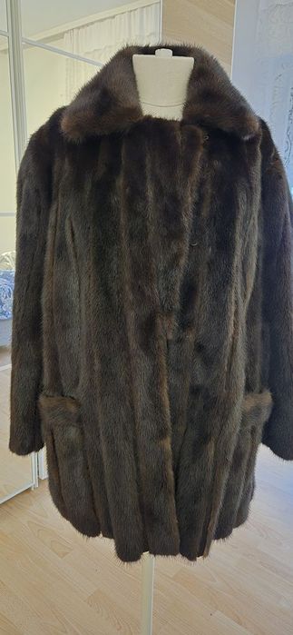Норкова шуба у вінтажному стилі