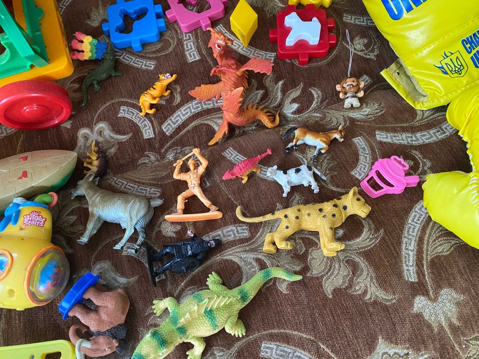 Іграшки Hot Wheels за все 300 грн