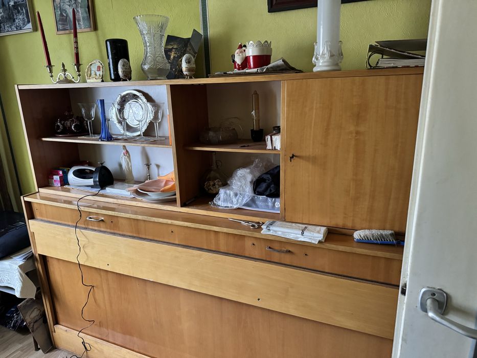 Meblościanki, meble, stoliki