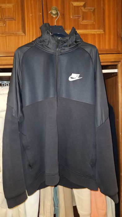 Casaco Preto Nike
