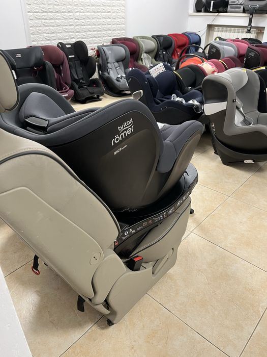 Автокрісла Магазин Britax Romer Cybex Recaro Бустер детское автокресло