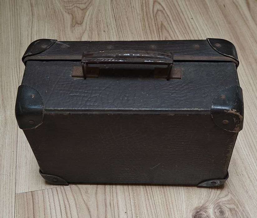 Stara walizka , mała Stara walizka