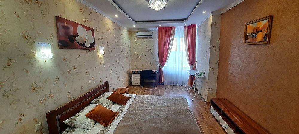 Залізн.Вокзал Центр /85м²:3кімн;2сан.в;джакузі/ Видова є укриття