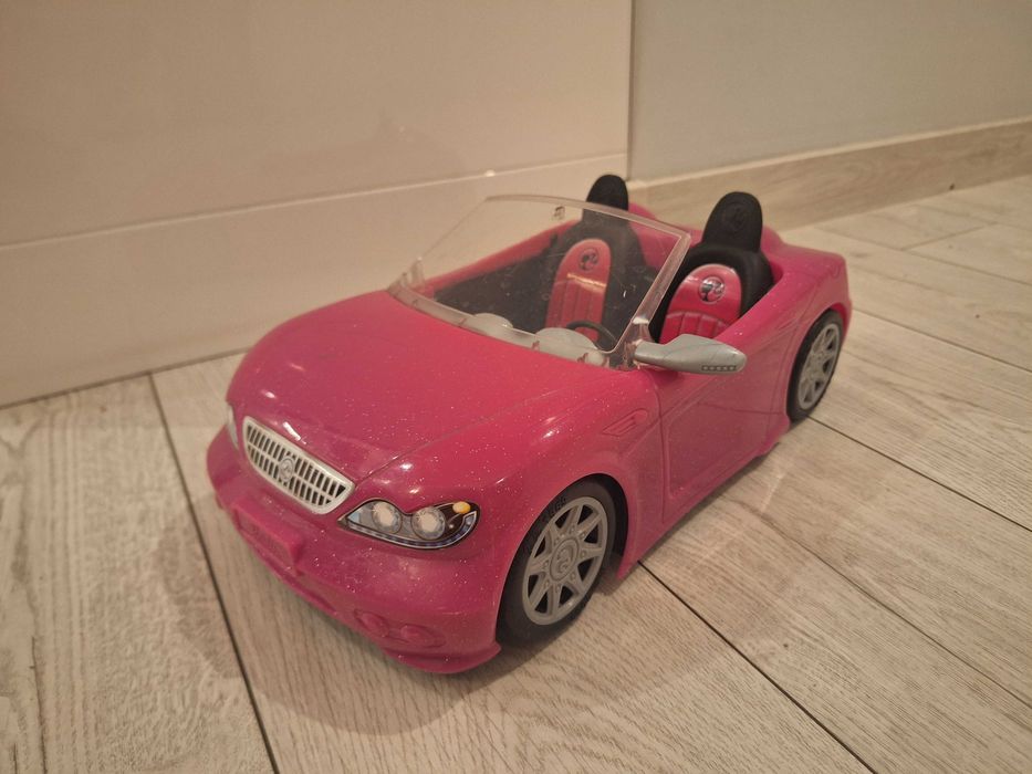 Kabriolet Barbie plus para młoda