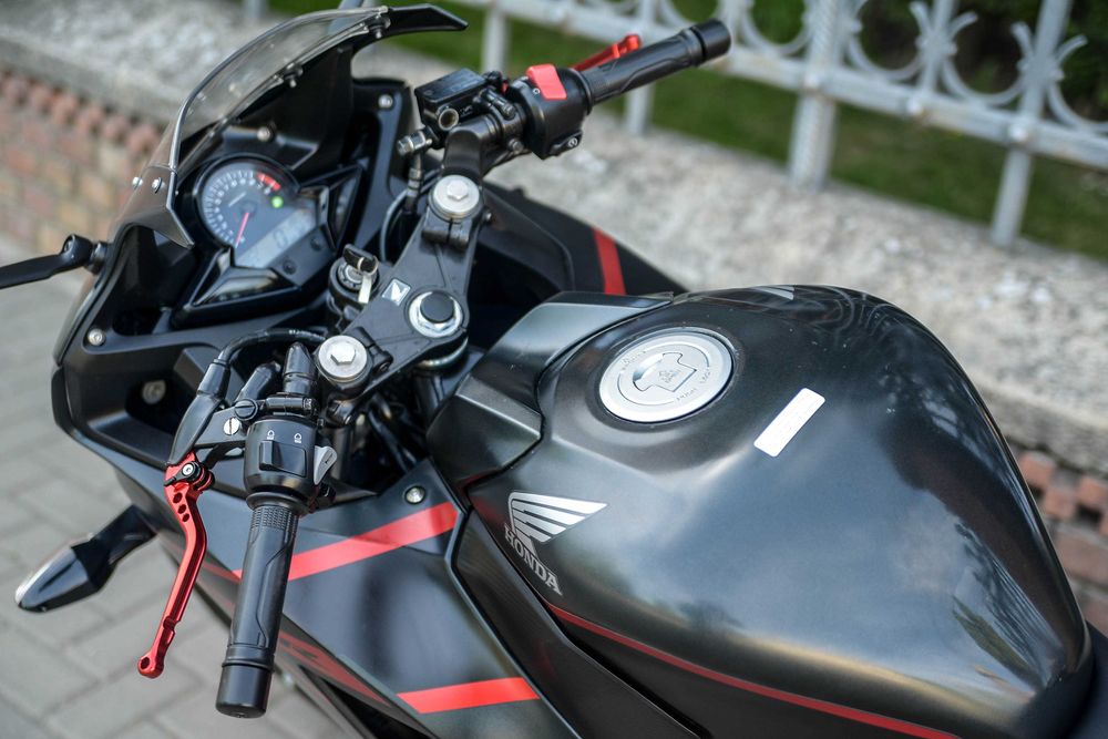 Honda cbr 300r 2019  рік