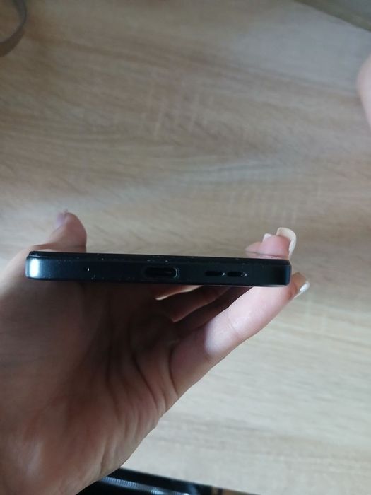 телефон Xiaomi Redmi Note 12