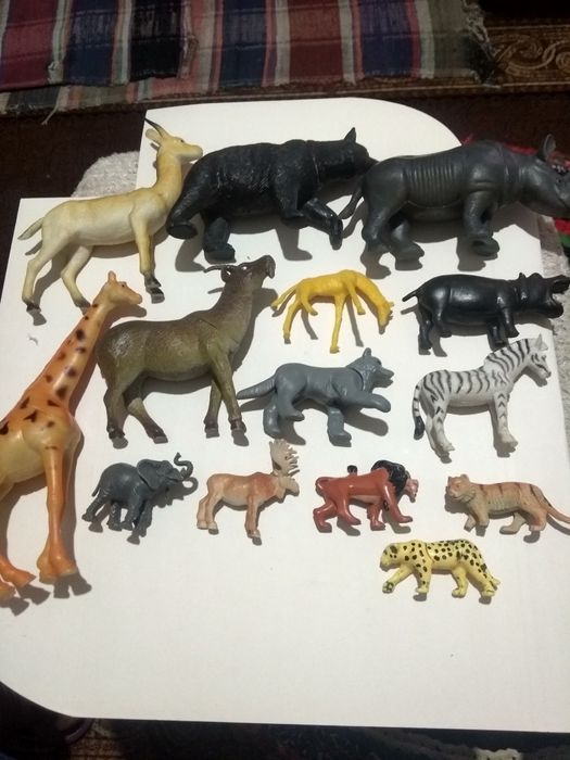 Іграшки з Кіндерсюрпризу