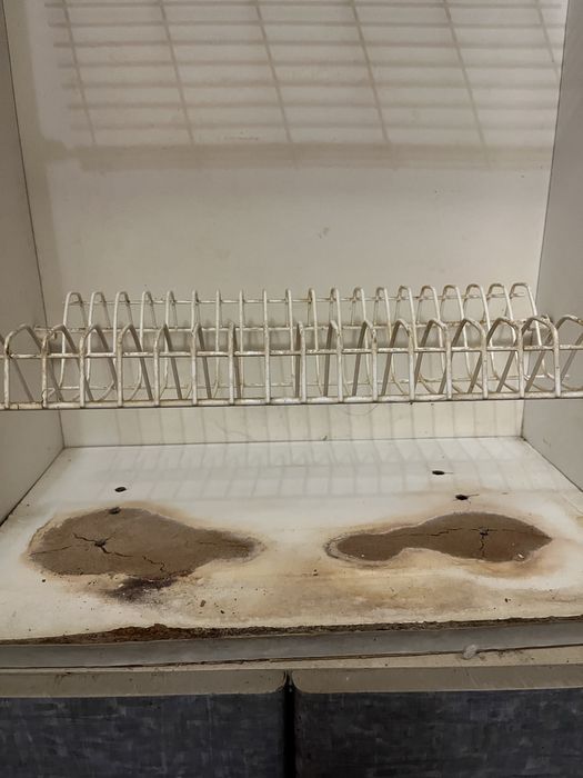 Шкафчик навесной