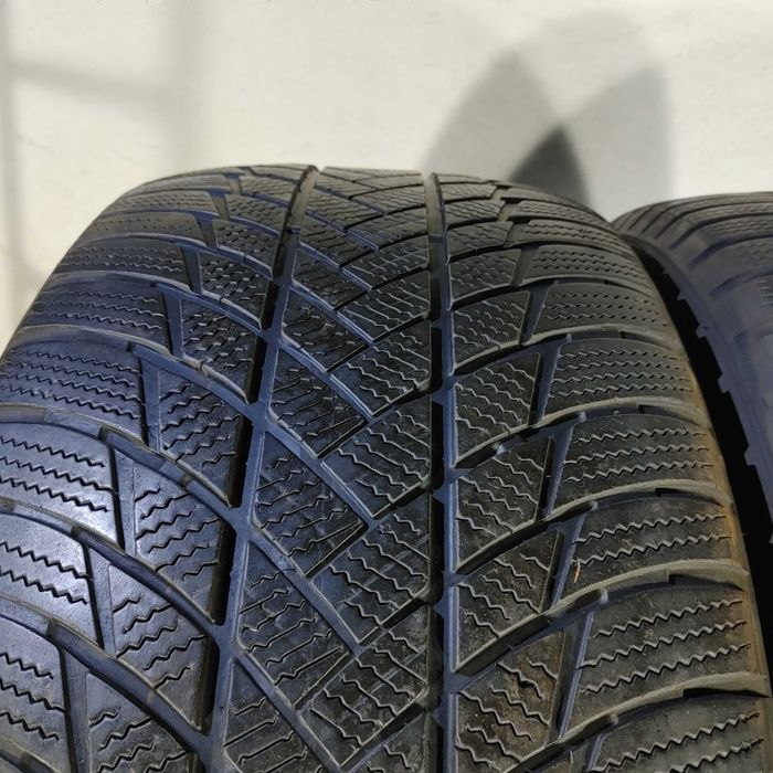 Без передоплати! Шини зимові Б/В 275 45 20 Bridgestone RFT арт. 4756